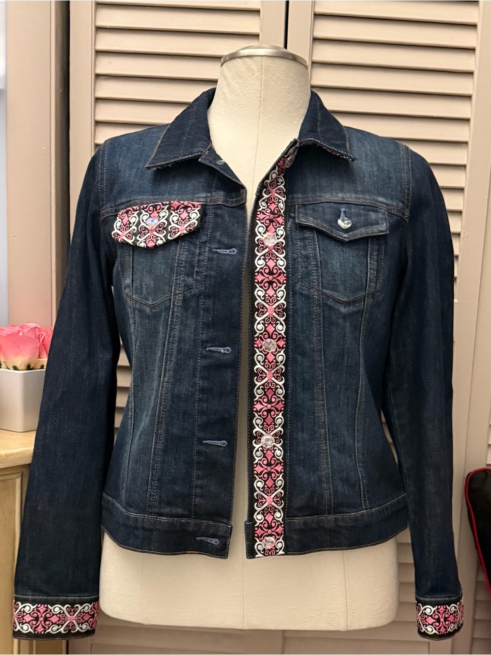 💖WHITE HOUSE BLACK MARKET DENIM JACKET💖